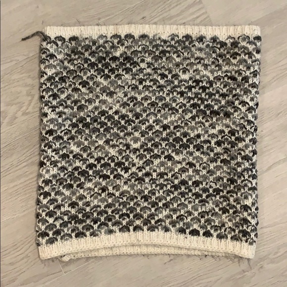 Woven Wool Infinity Scarf - Picture 1 of 2